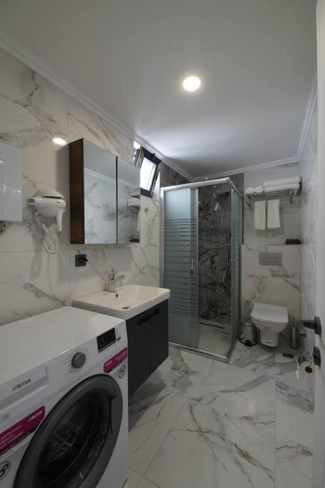 Royal Homes 502
