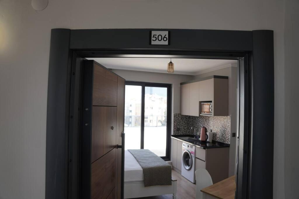 Royal Homes 506