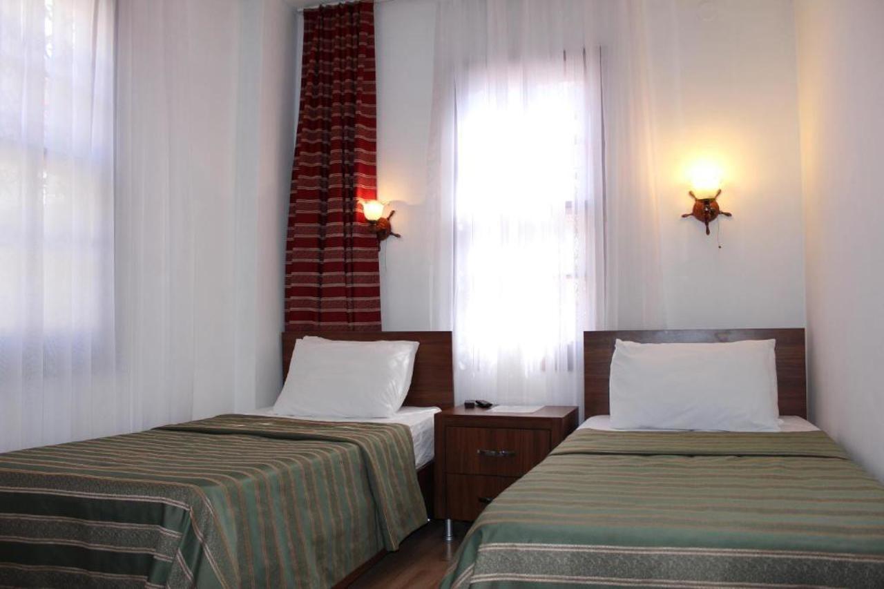 Hotel Sabah 2*