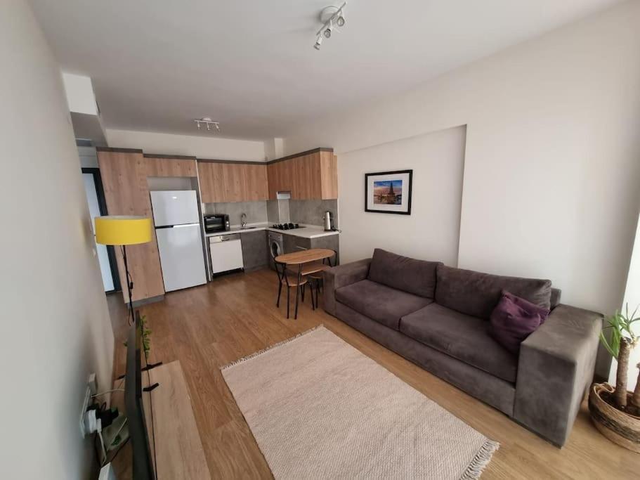 Comfy Close To Airport Apartment *