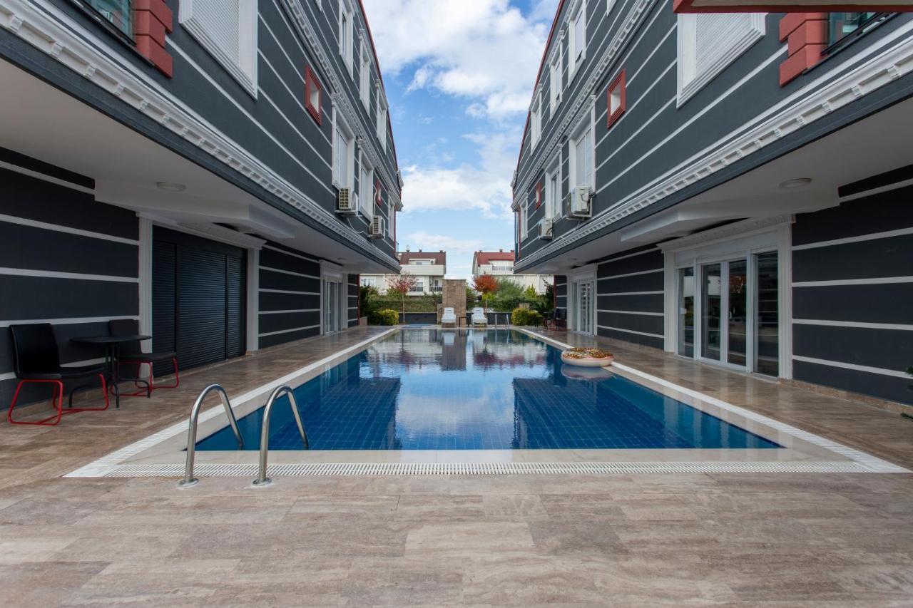 Avullar Palace Mit Pool In *