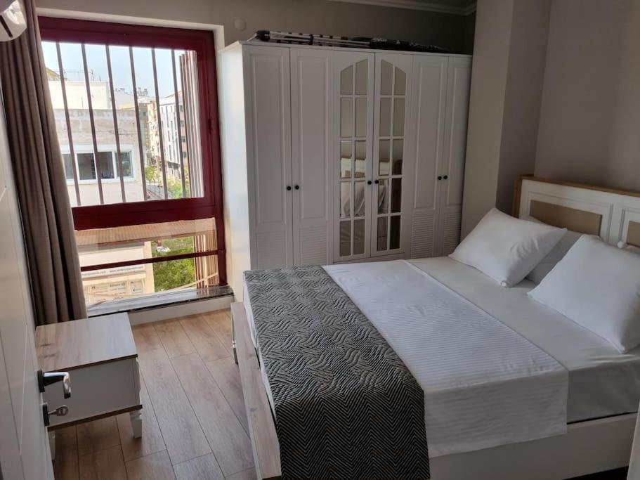 Royal Homes 406