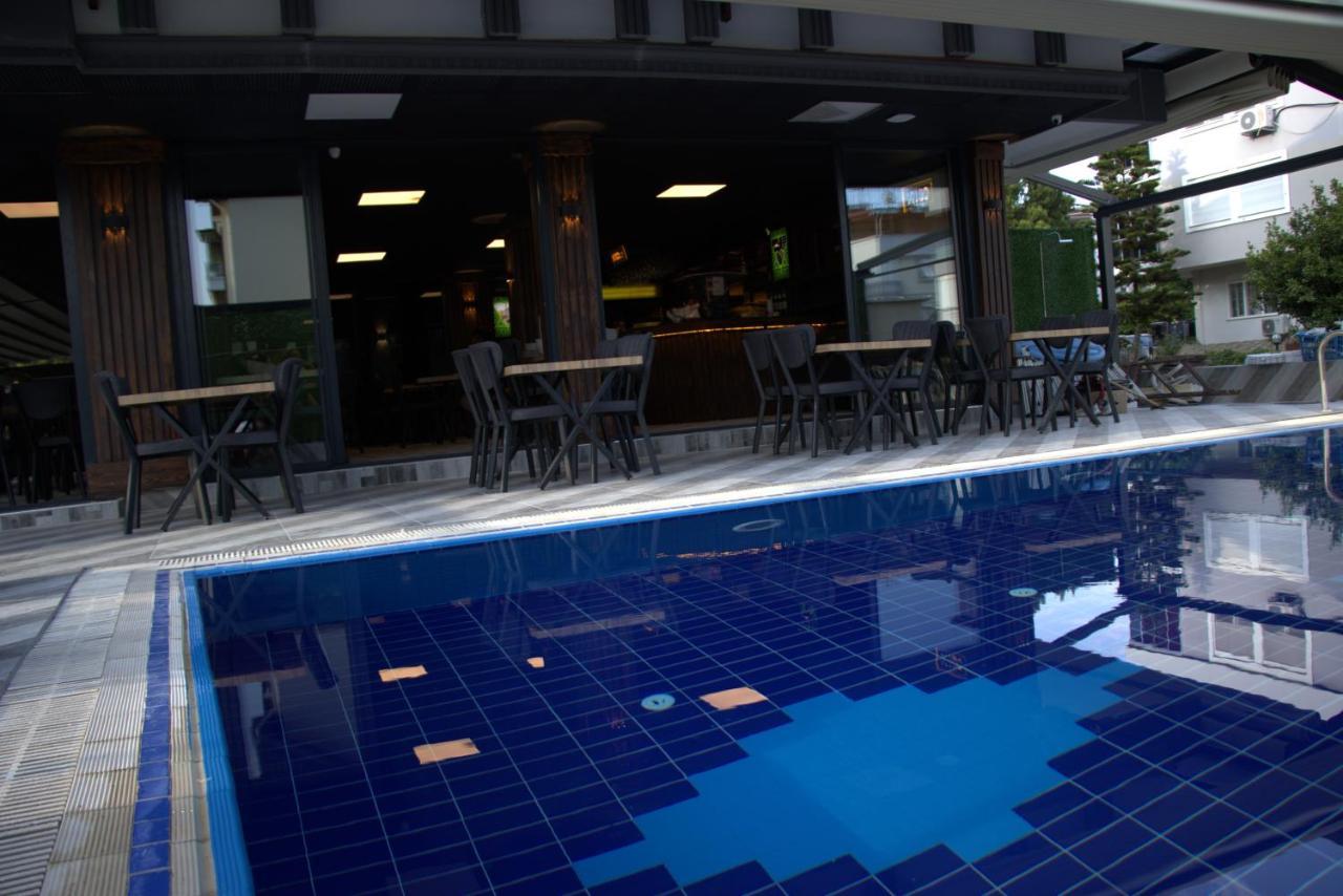 Orange Owl Hotel