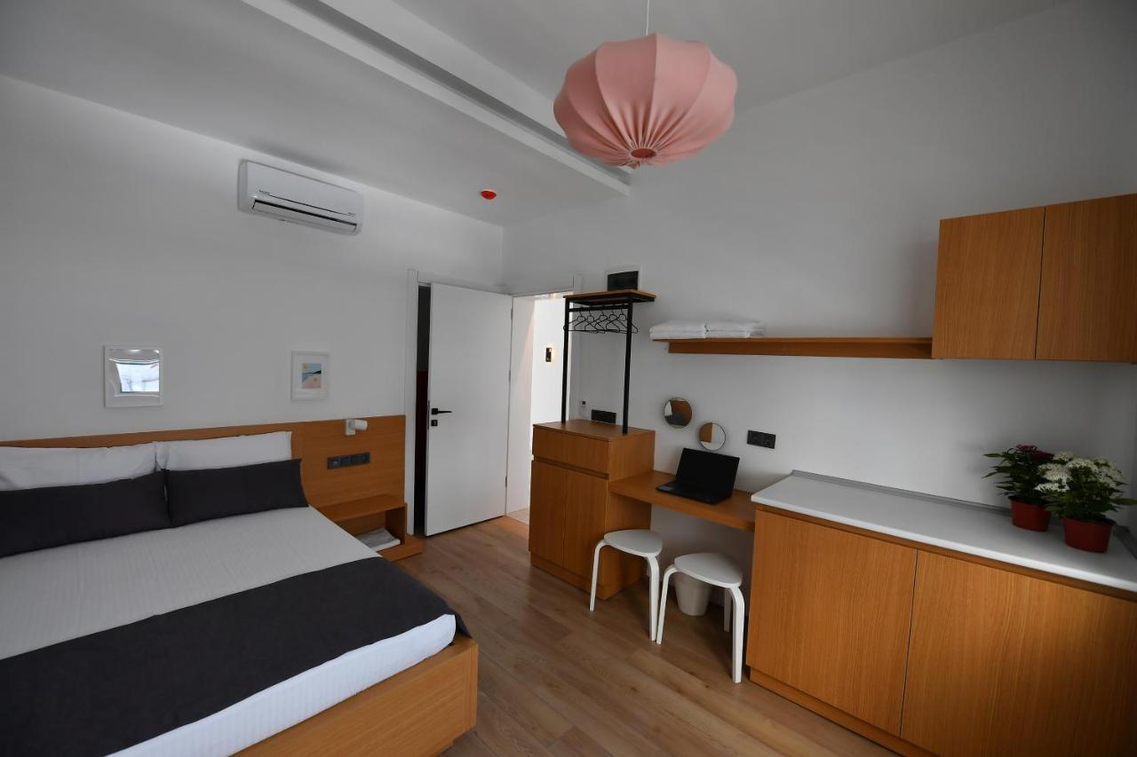Otel Italic