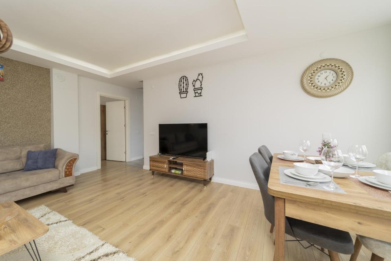 Bright Flat W Balcony 15 Min To Konyaalti Apartment