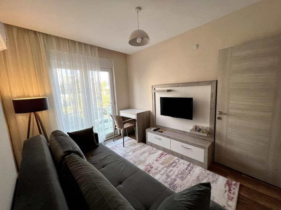 Erasta Avm Yani Konforlu 2+1 '5' Antalya