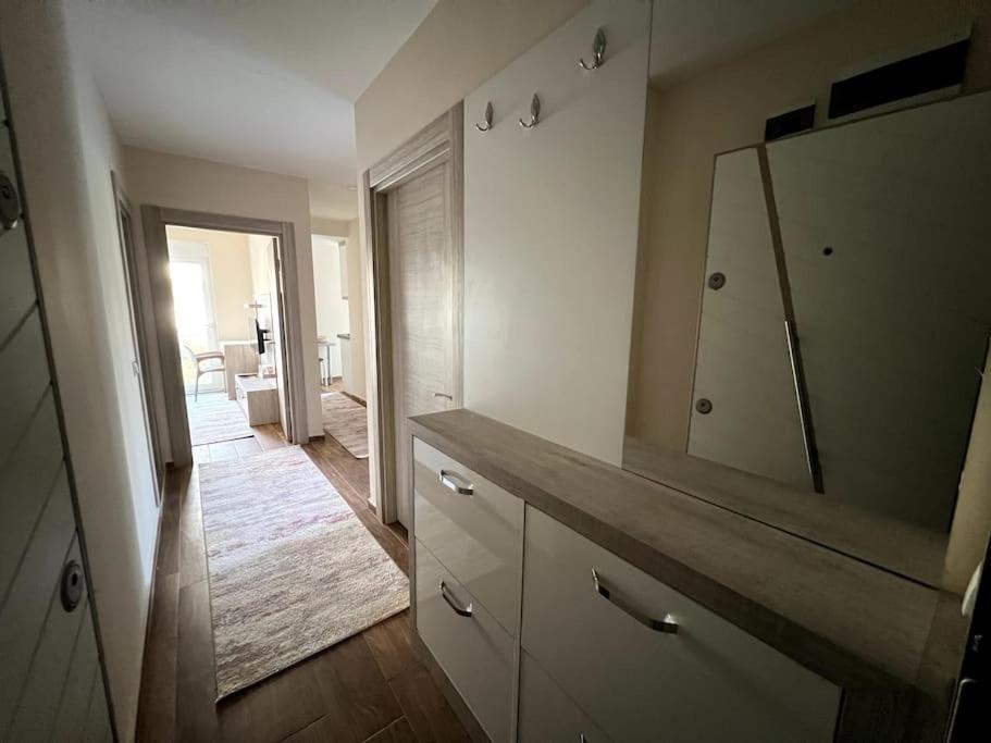 Apartment Erasta Avm Yani Konforlu 2+1 '5' Antalya