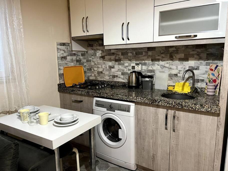 Basement Floor, Erasta Mall Karsisi, Merkezi '20' Appartement Antalya