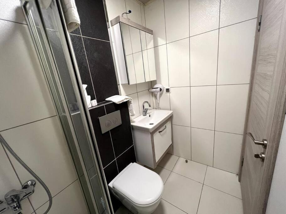 Appartement Basement Floor, Erasta Mall Karsisi, Merkezi '20' Antalya