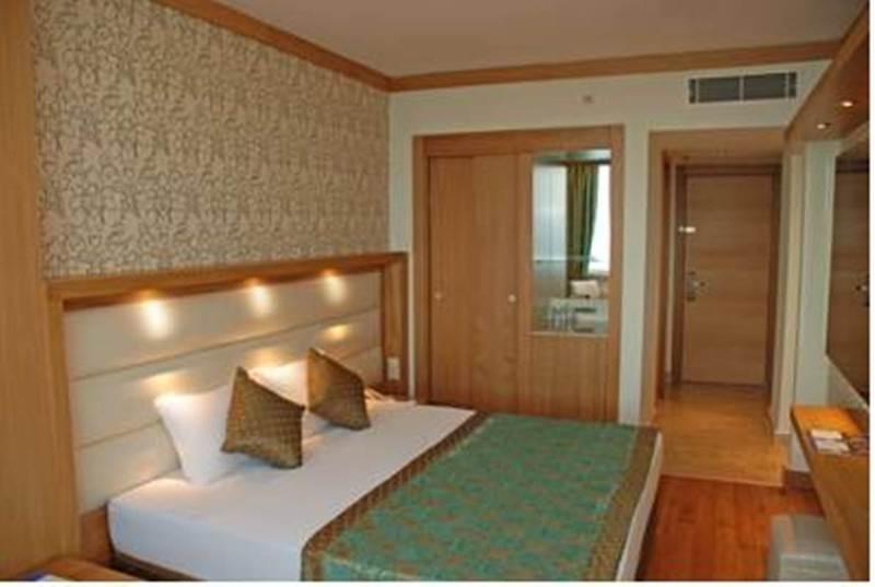 Oz & Adult Only 16 Hotel 5*