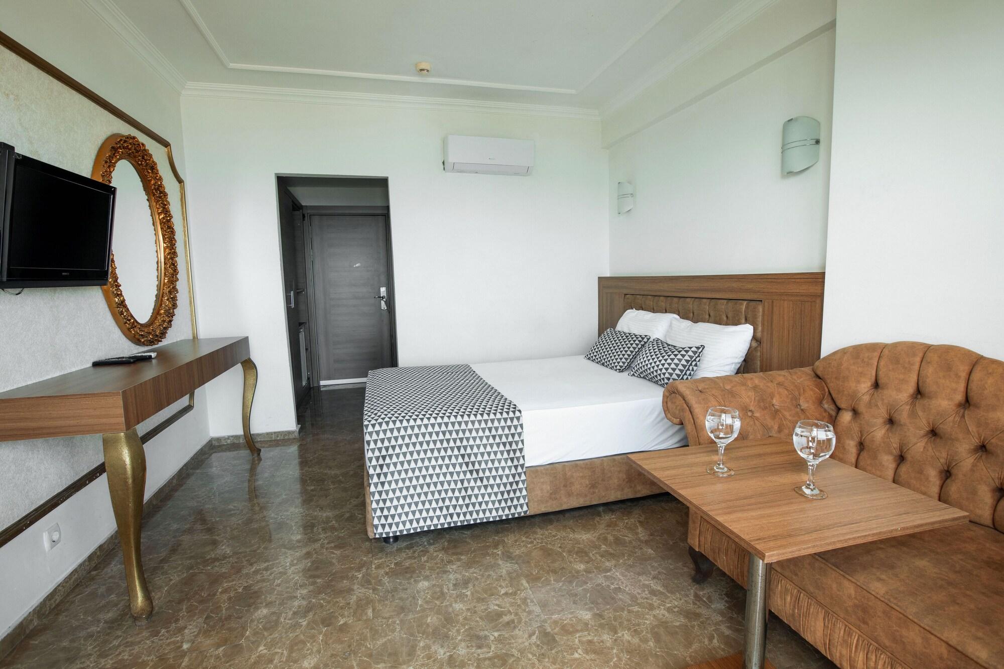 Kristal Hotel Antalya