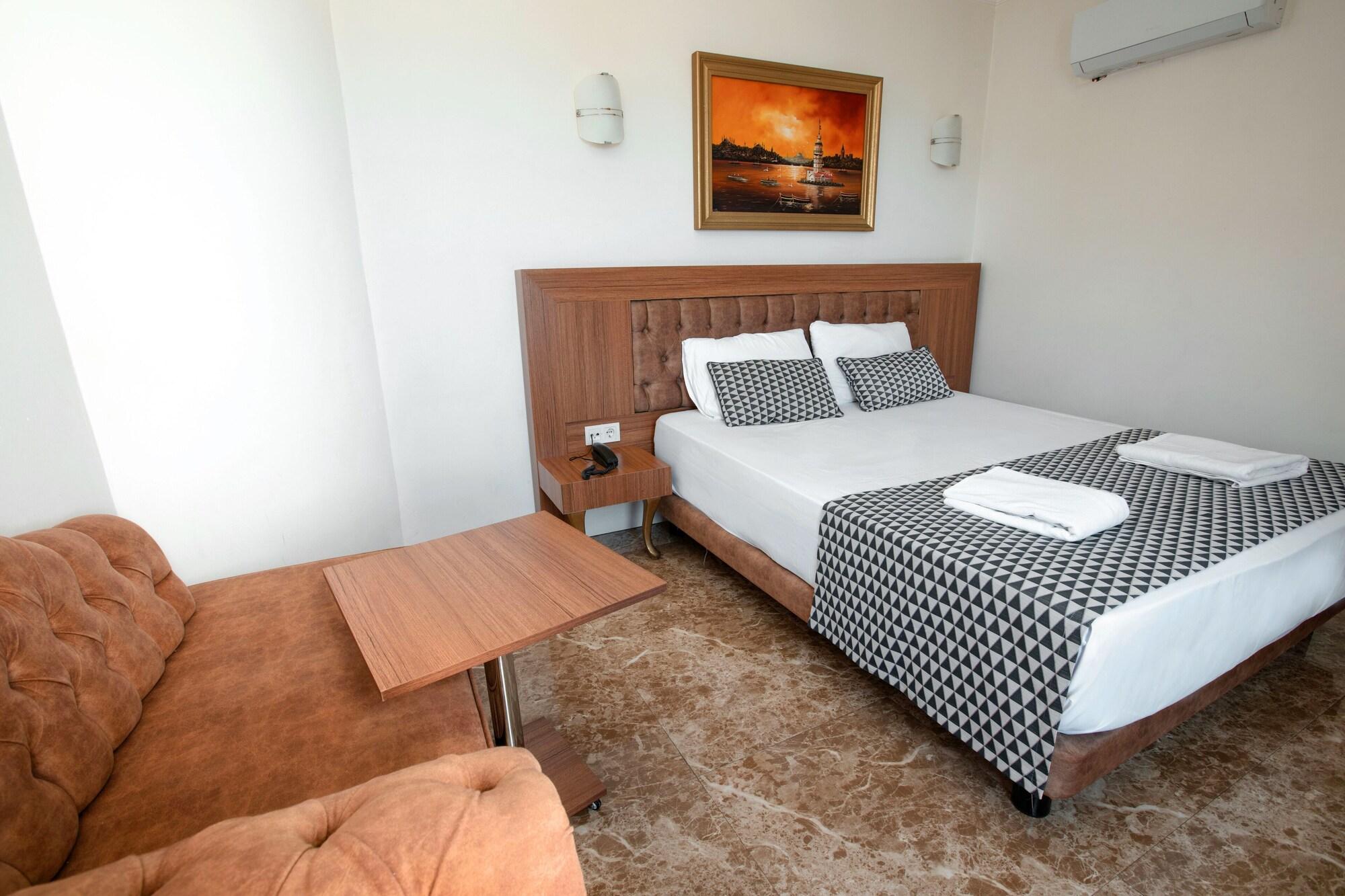 Kristal Hotel Antalya