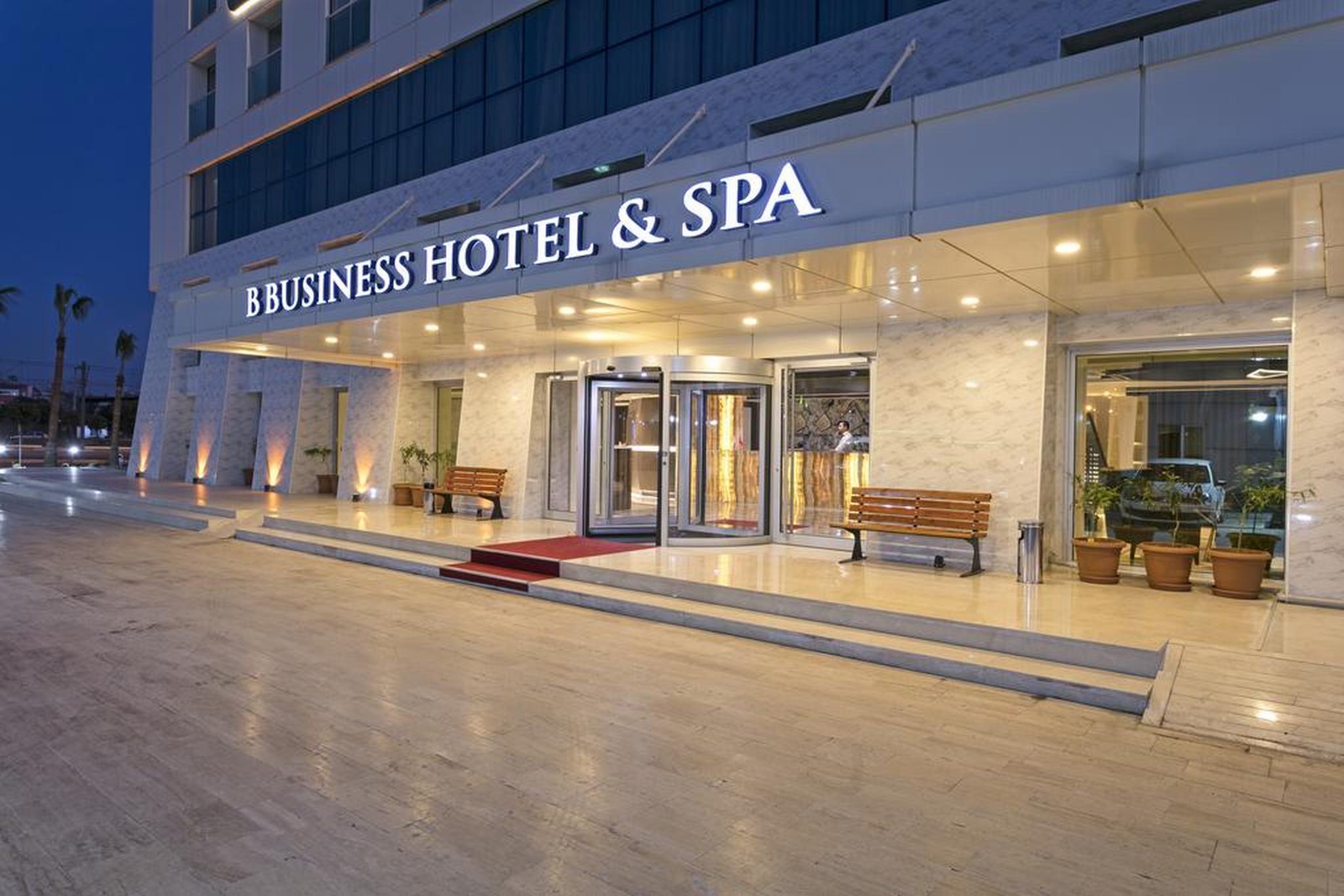 B Business & Hotel 5*