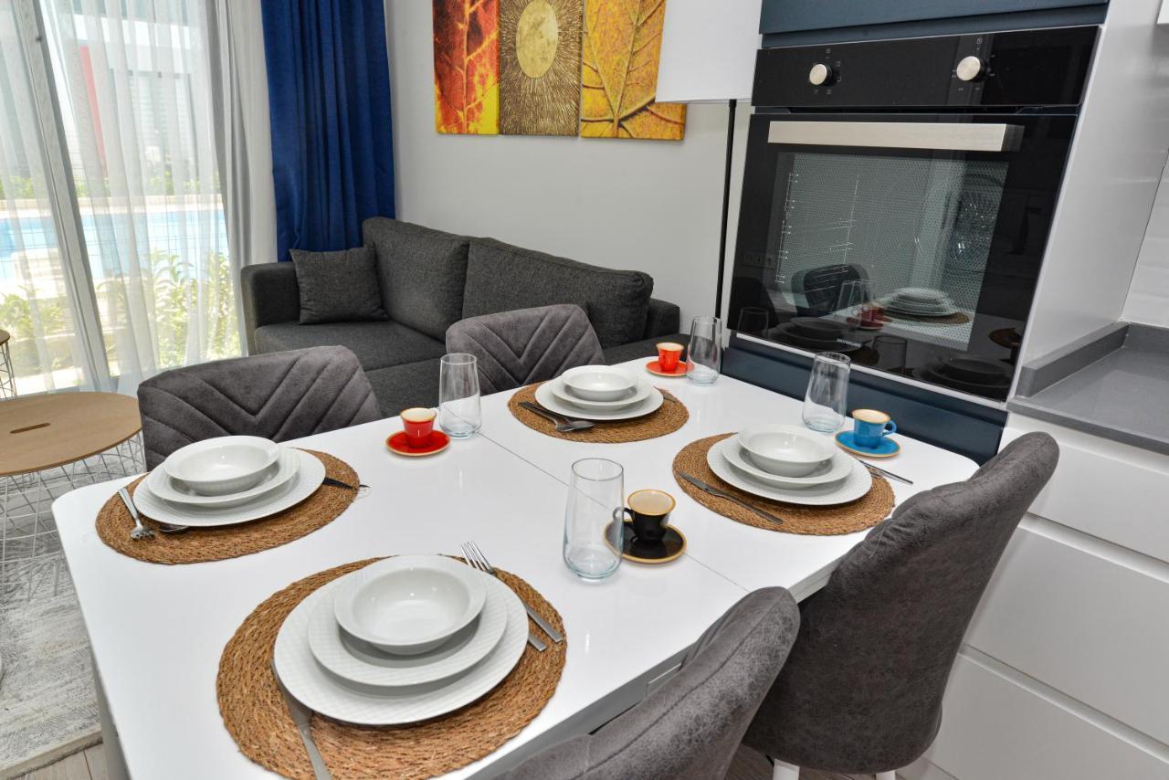 C Airport Apartment