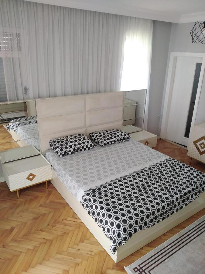 Apartment Merkezi Ve Lokasyon Muekemmel Konforlu