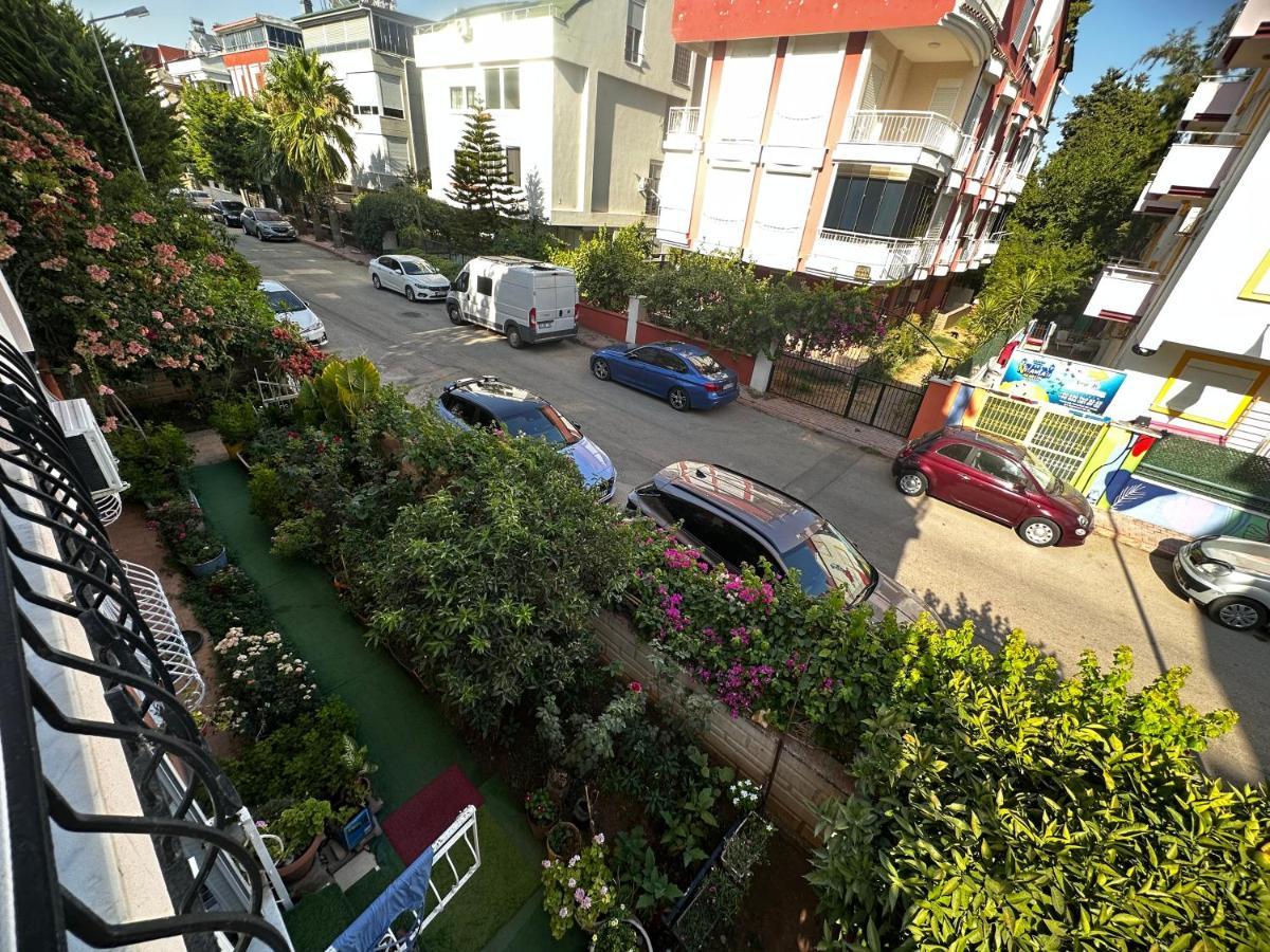 Apartment 500 Meters To Konyaalti Beach, 2+1 Fully Furnished