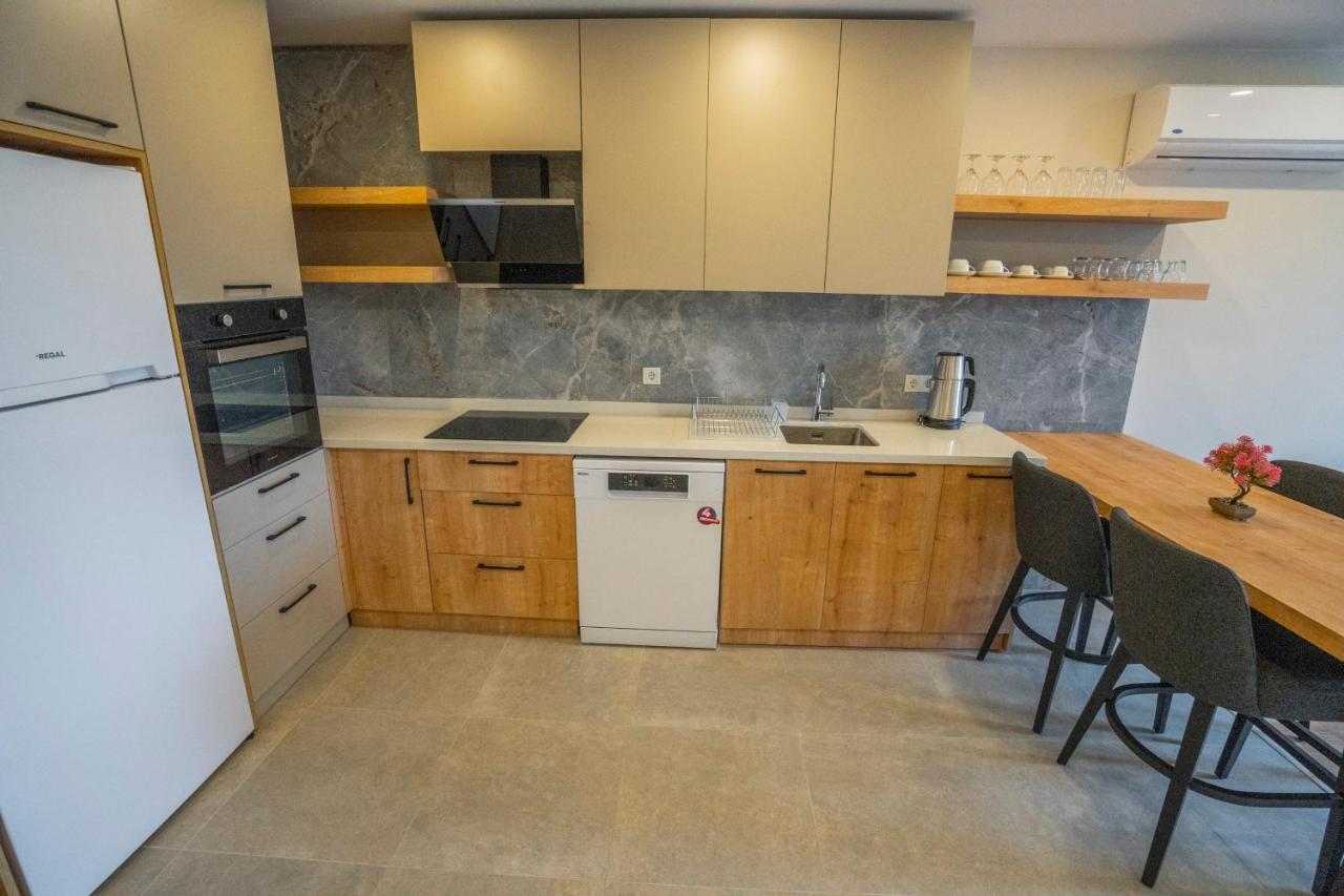 Lara Marine Homes