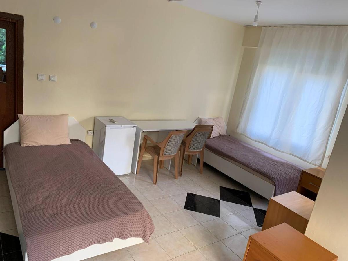 Arma Hotel *