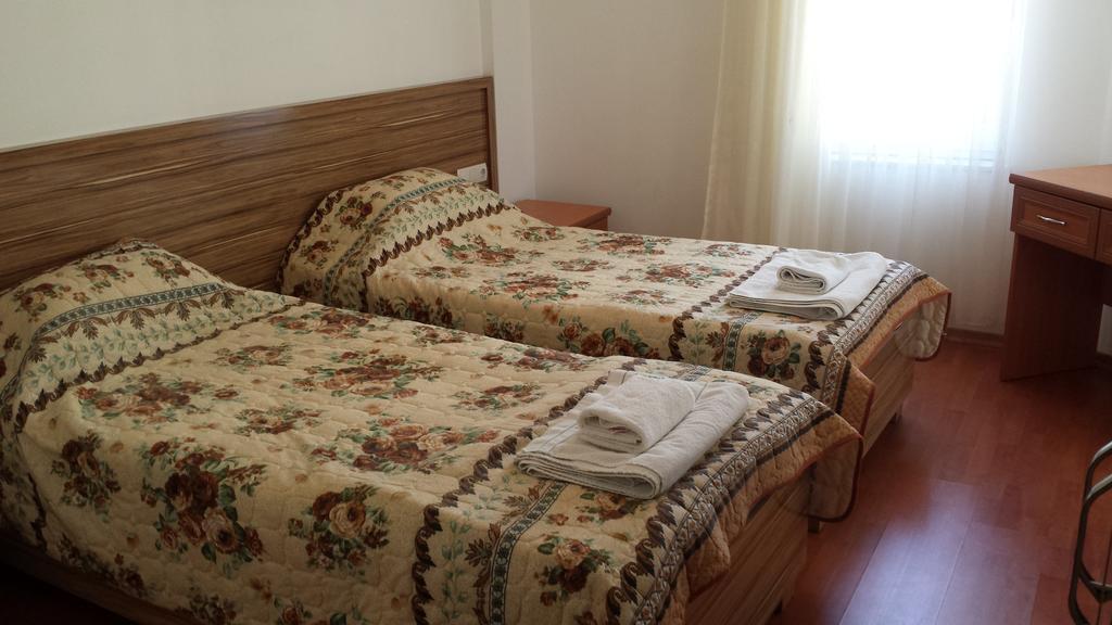 Oz & Adult Only 16 Hotel 5*
