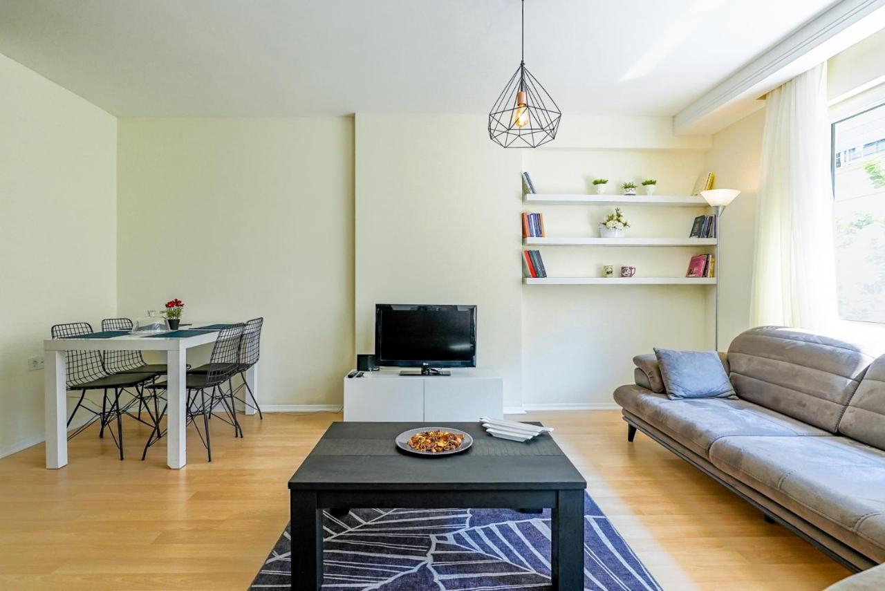 Charming Oasis With Balcony 3 Min To Apartment Antalya