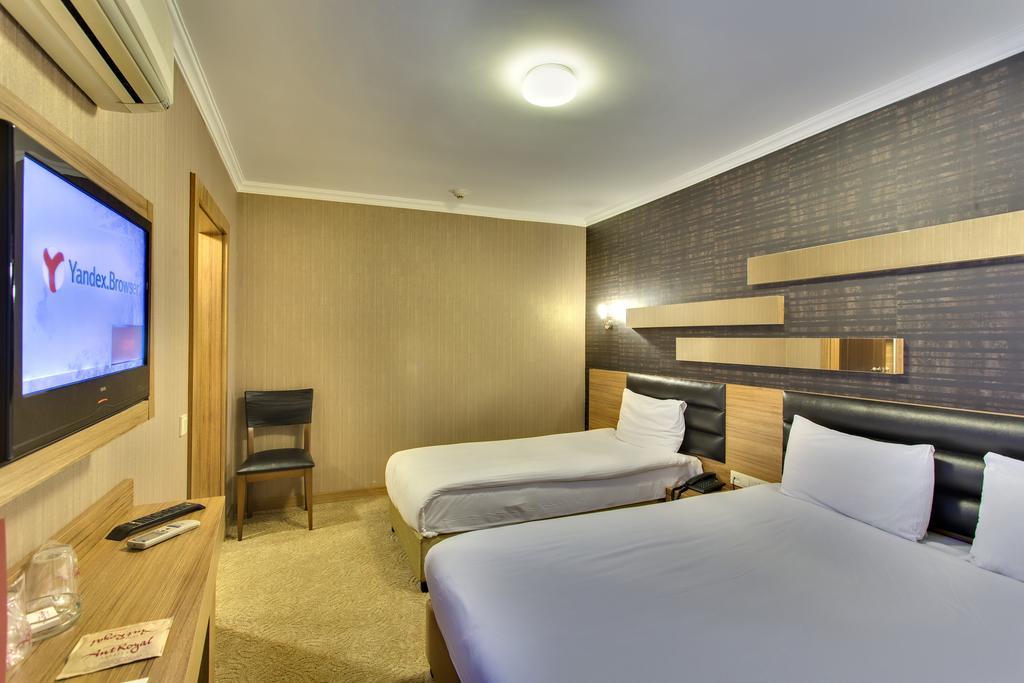 Antroyal Hotel