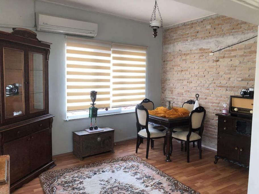 Tarihi Kaleici Muethis Lokasyon 2+1 Uygun Fiyat Apartment