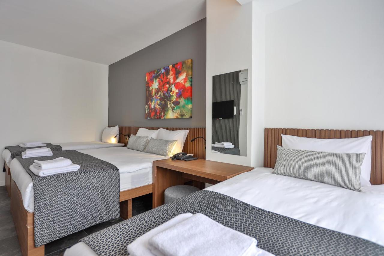 Wolf Of The City & Spa Hotel
