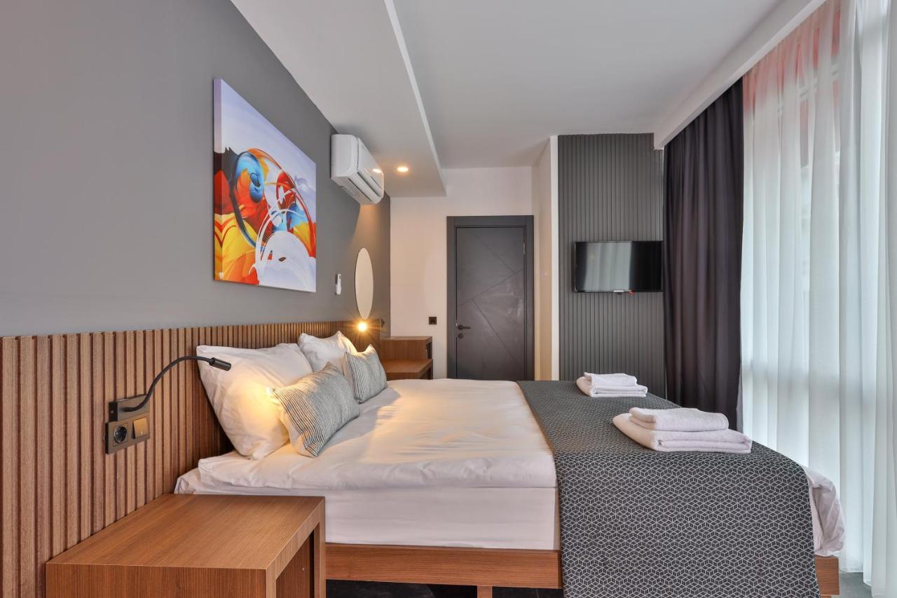 Wolf Of The City & Spa Hotel