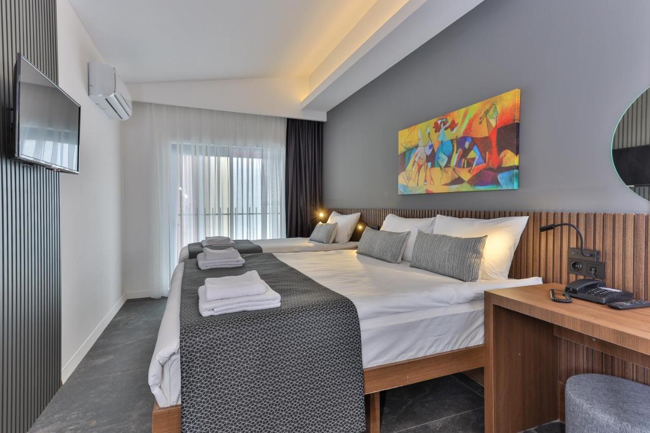 Wolf Of The City & Spa Hotel