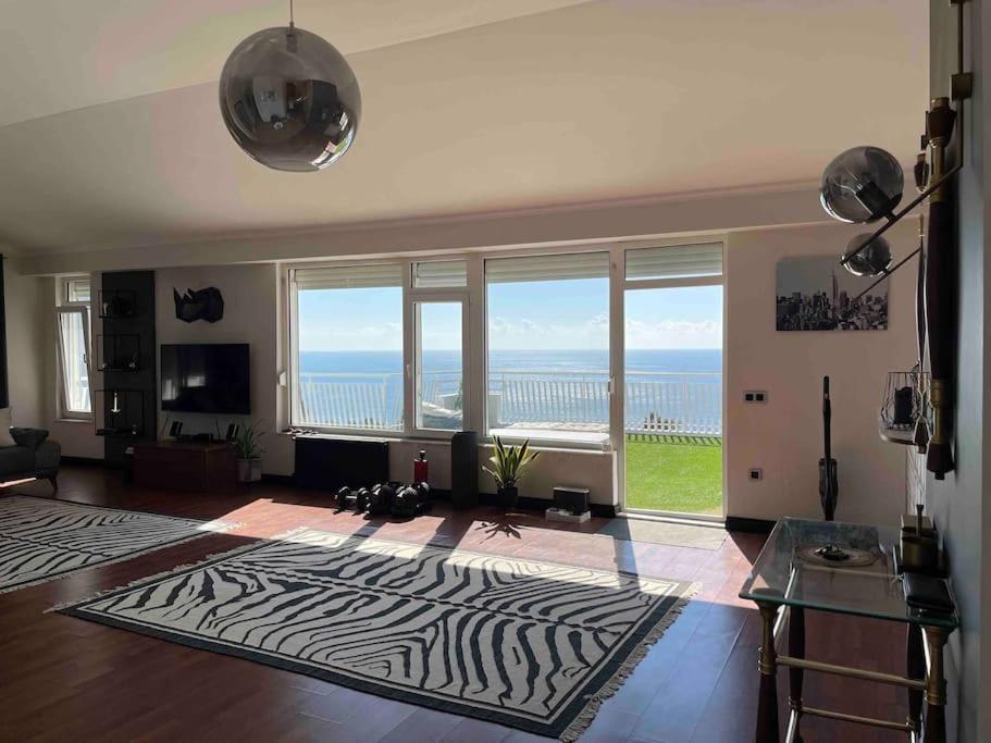 Lara Penthouse *