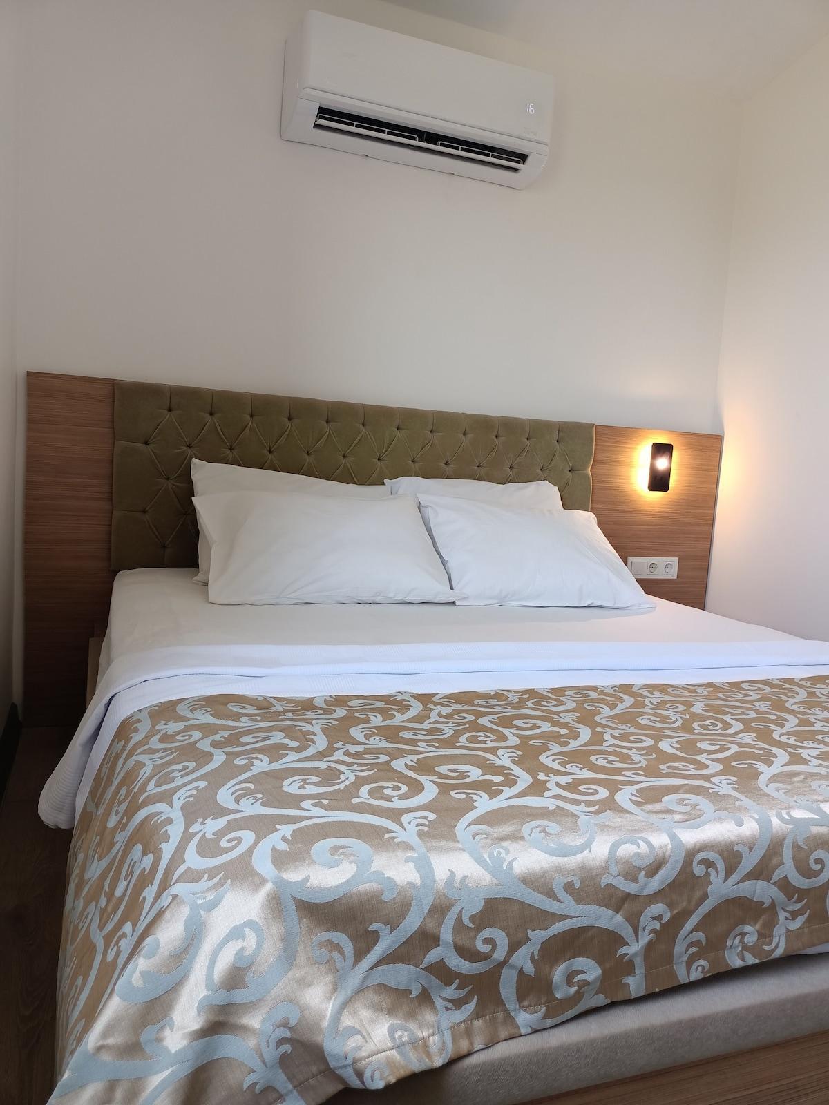 Comfy Lara Hotel