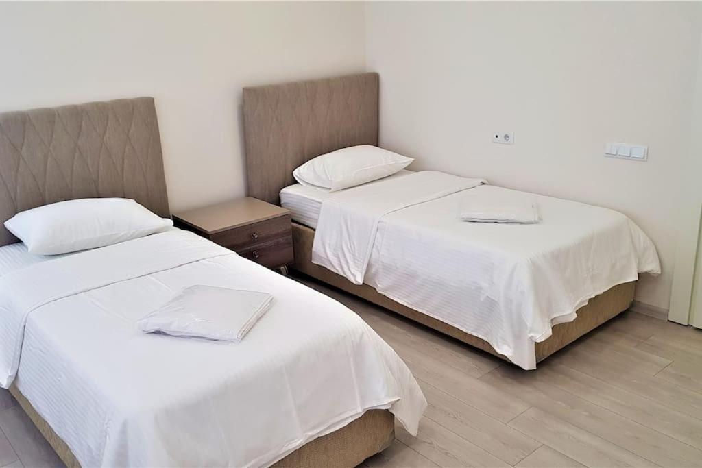 Apartment 10 Location, Close To Beaches And Anywhere