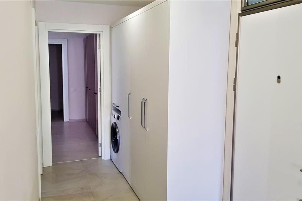10 Location, Close To Beaches And Anywhere Antalya