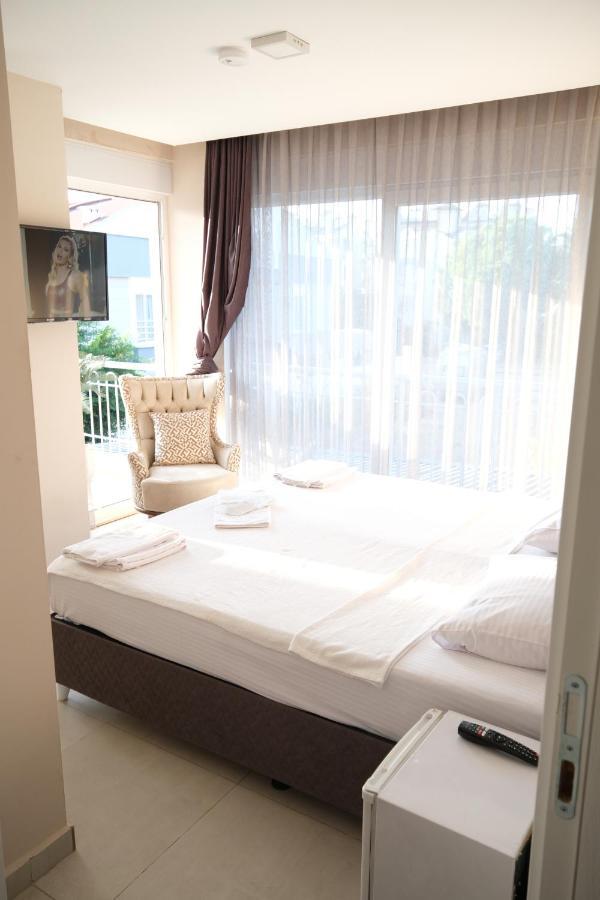 Lara Boutique Hotel *