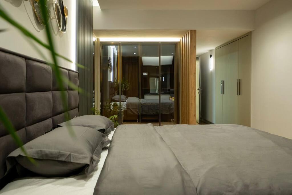 The Sea Cliff Signature Apartment *