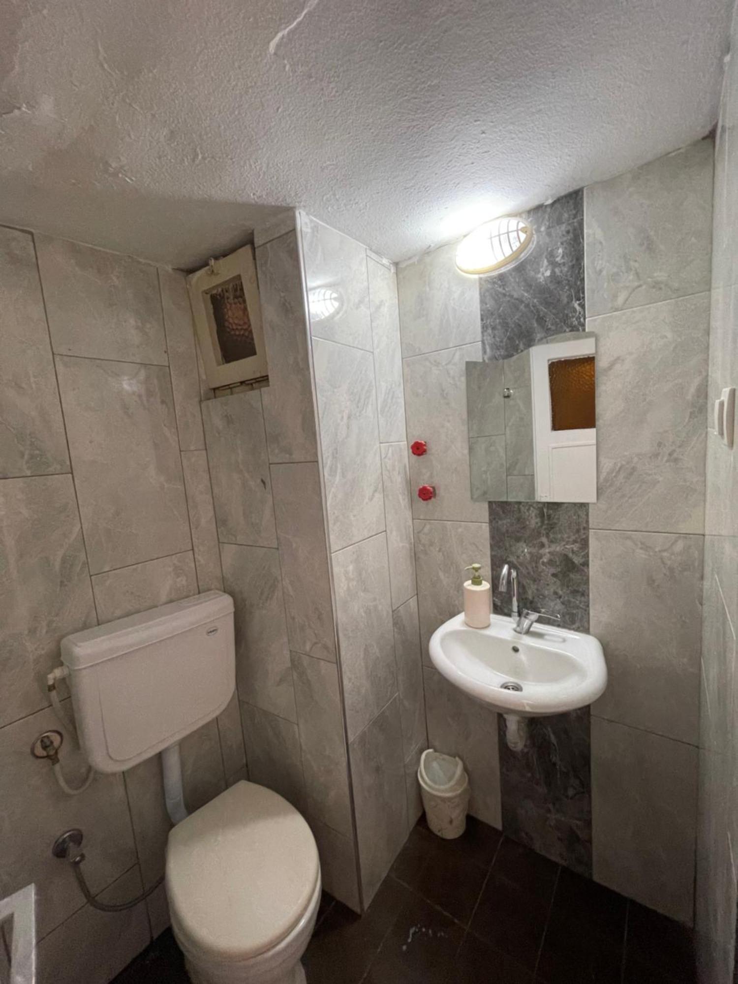 Apart Otel Ersoy Ak