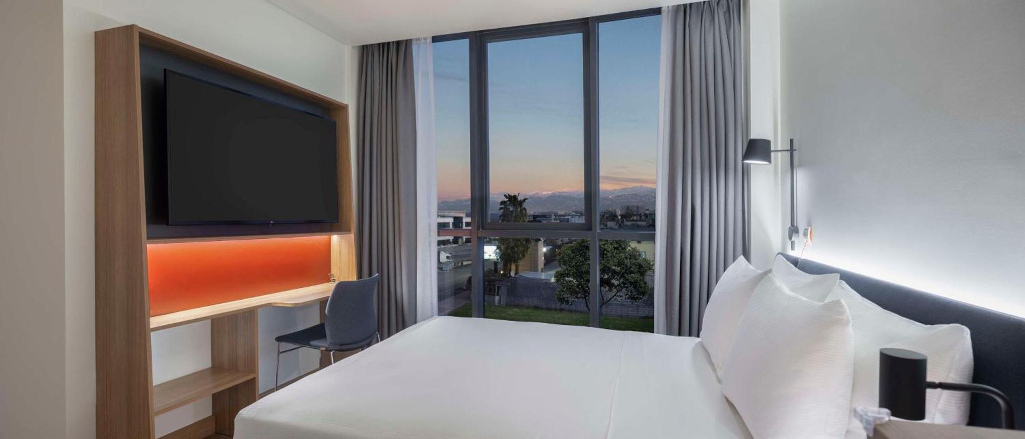 Hampton By Hilton Airport Hotel 4*