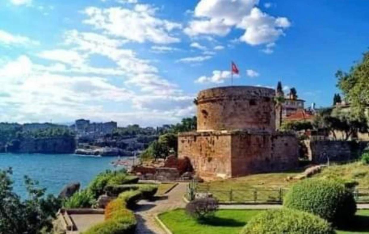 Privatunterkunft Tarihi Kaleici Muhtesem Dizayn Huzurlu Keyifli Teras Keyifli Oezel Ev Antalya