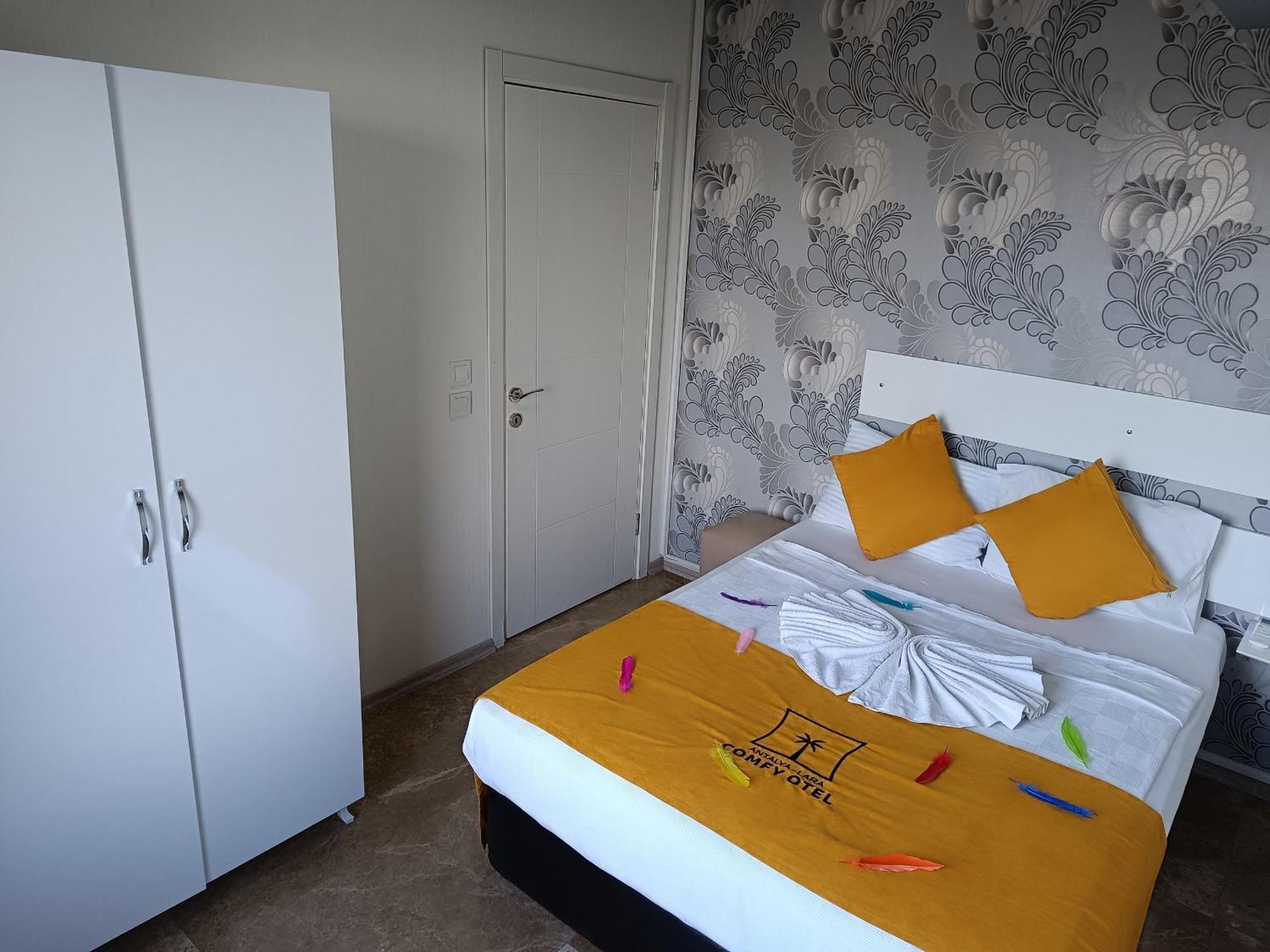 Comfy Lara Hotel Antalya