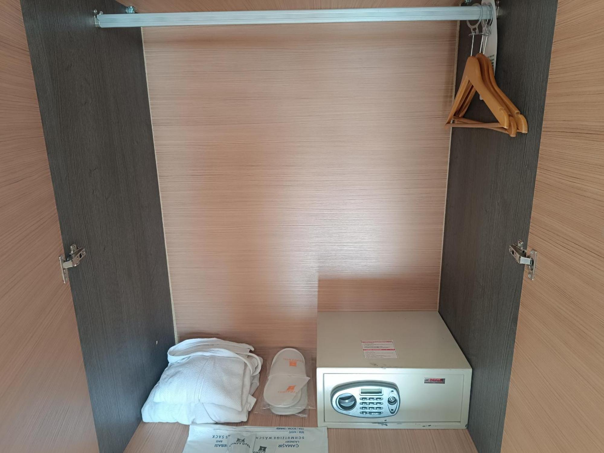 Hotel Comfy Lara Antalya
