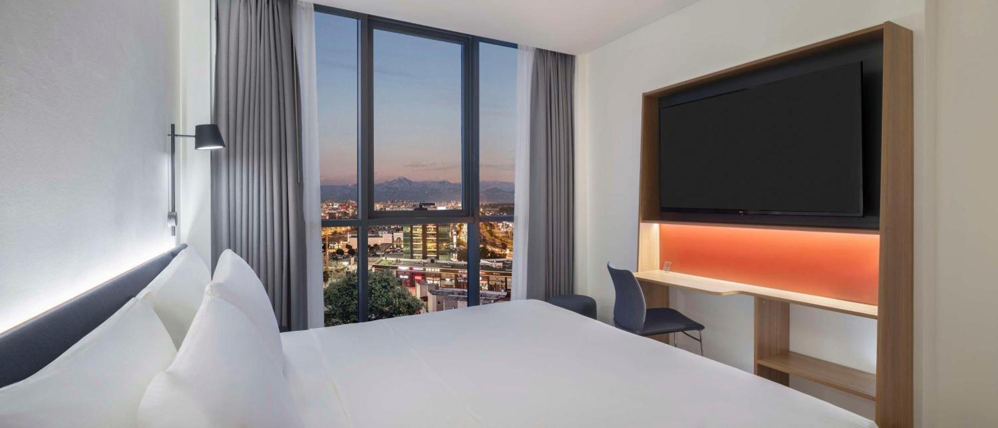 Hampton By Hilton Airport Hotel