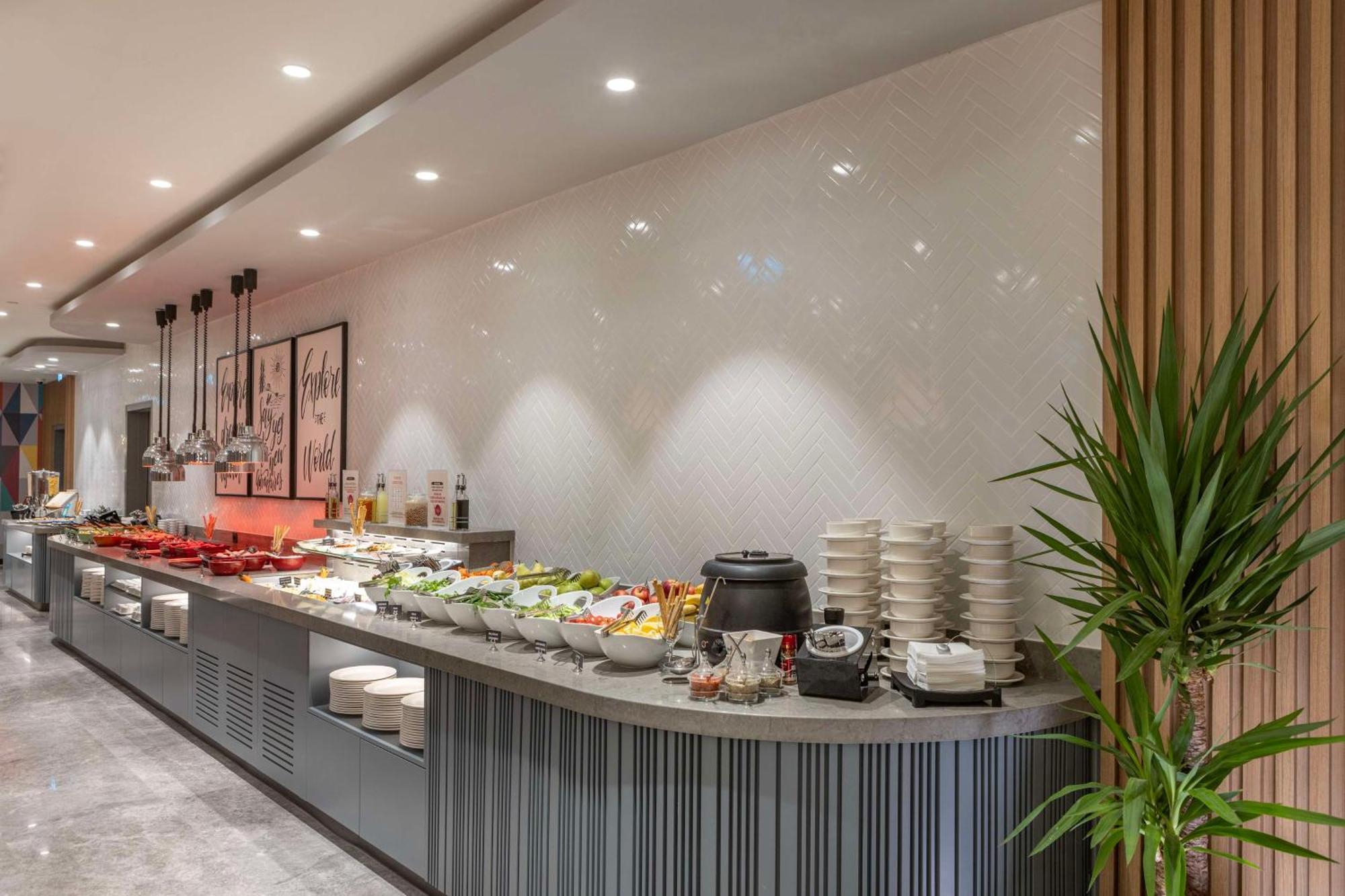 Hampton By Hilton Airport 4* Antalya