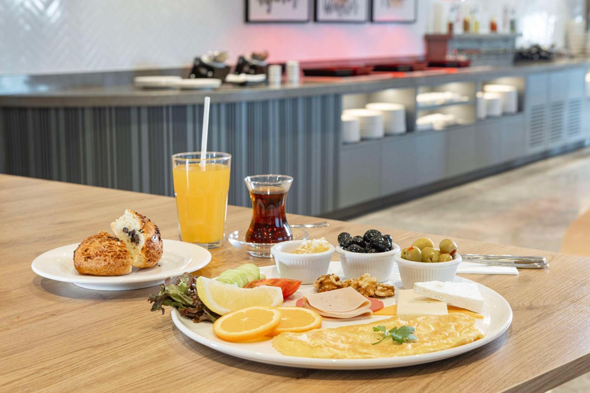 Hampton By Hilton Airport Antalya