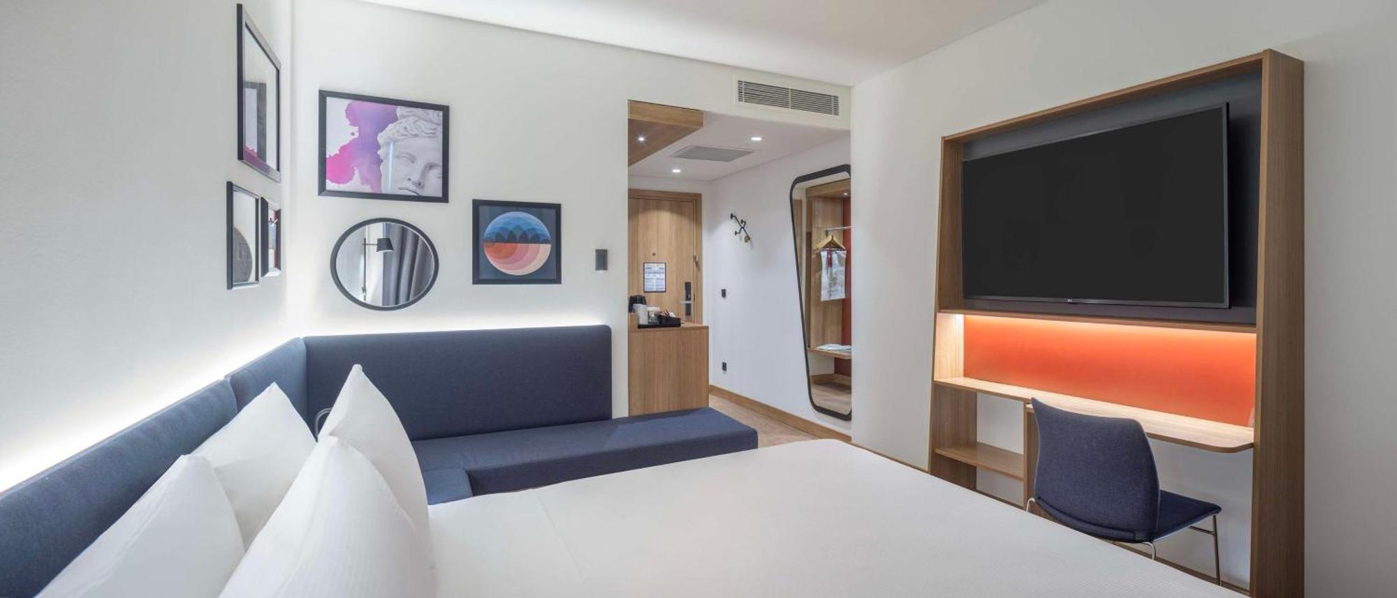 Hampton By Hilton Airport Hotel 4*