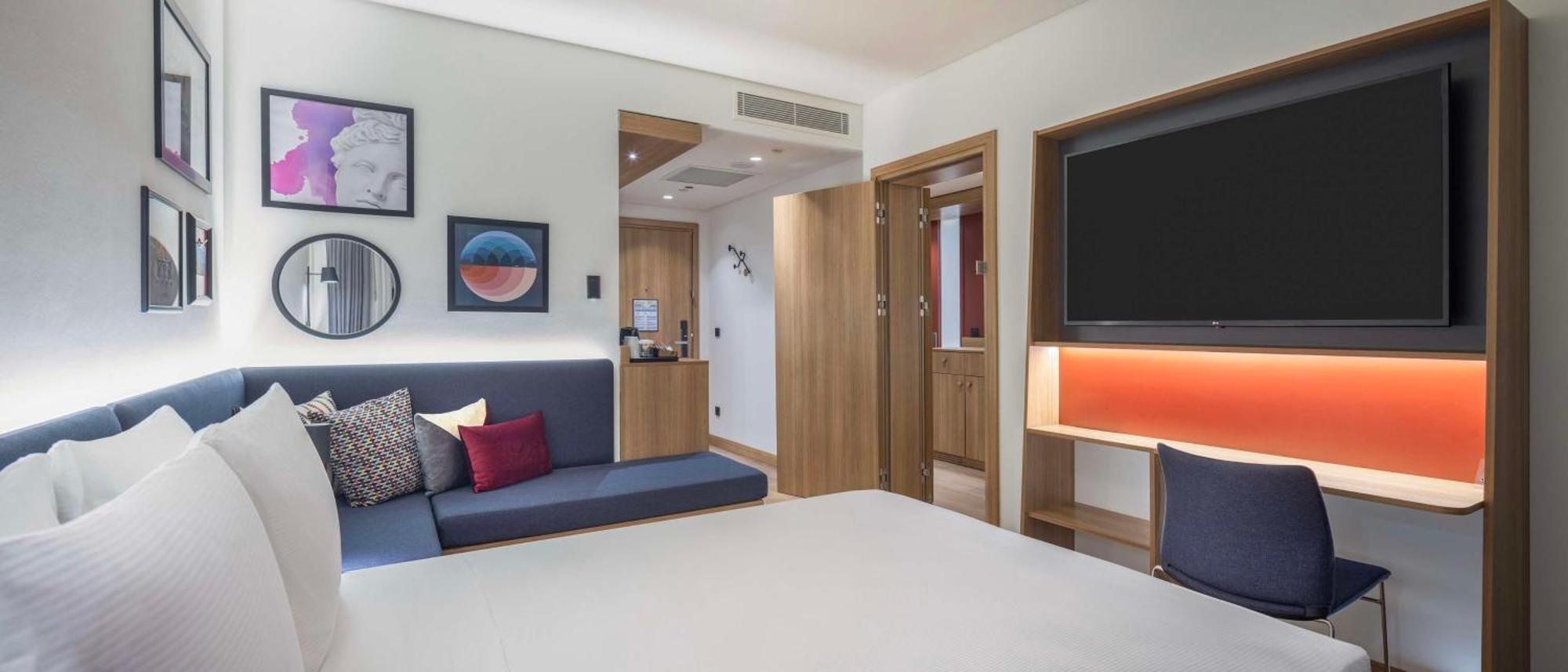 Hampton By Hilton Airport