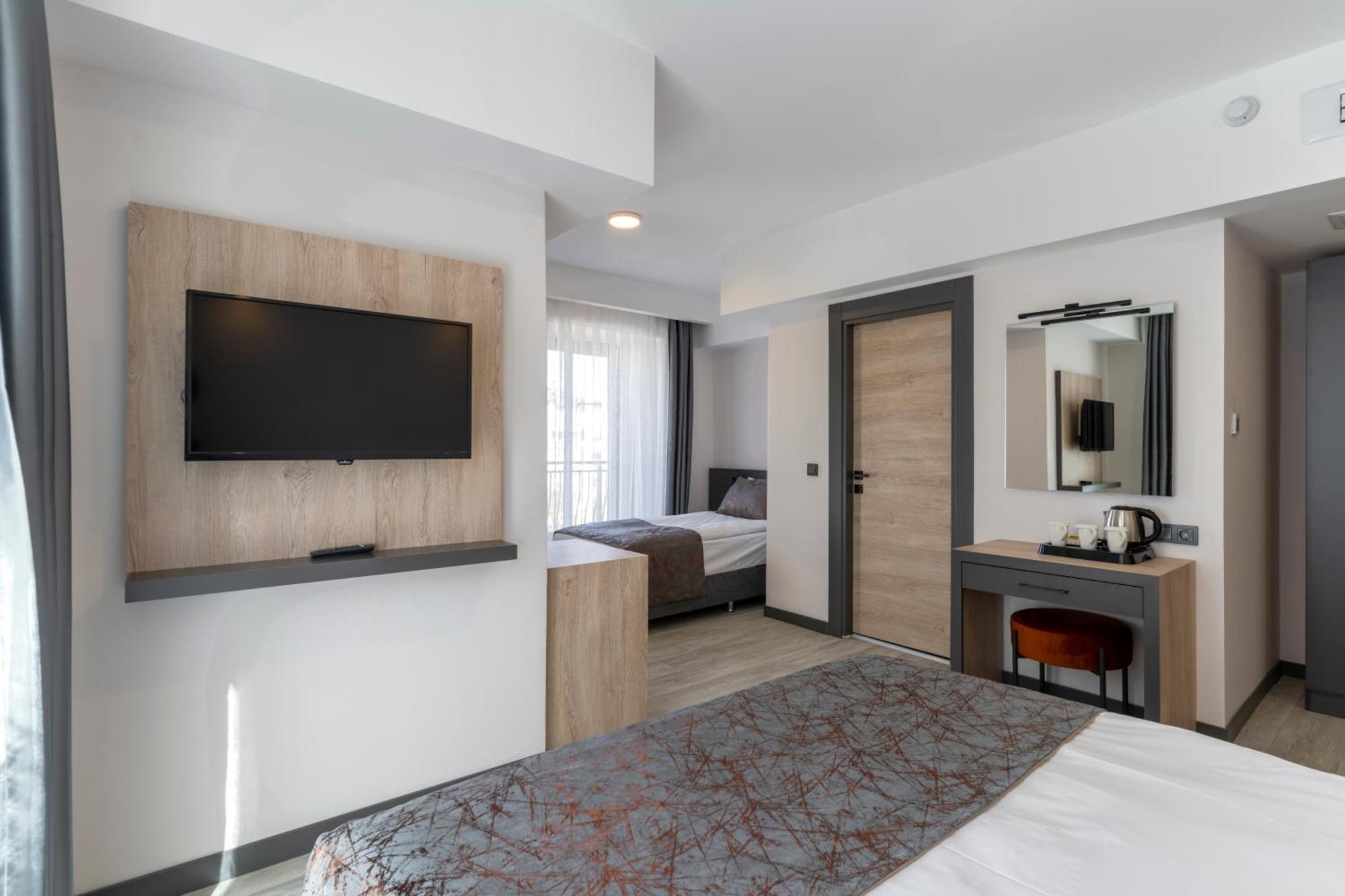 Irenic Hotel 4*