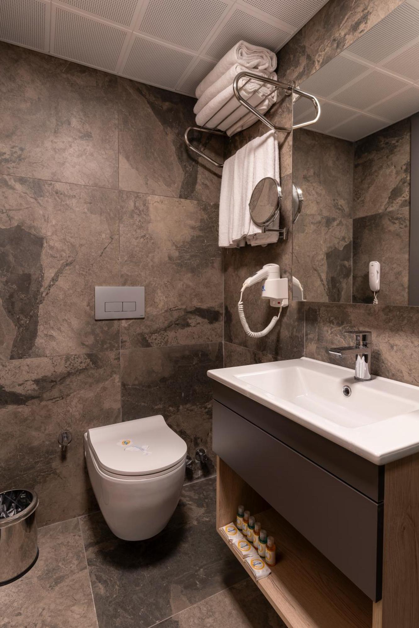 Irenic Hotel