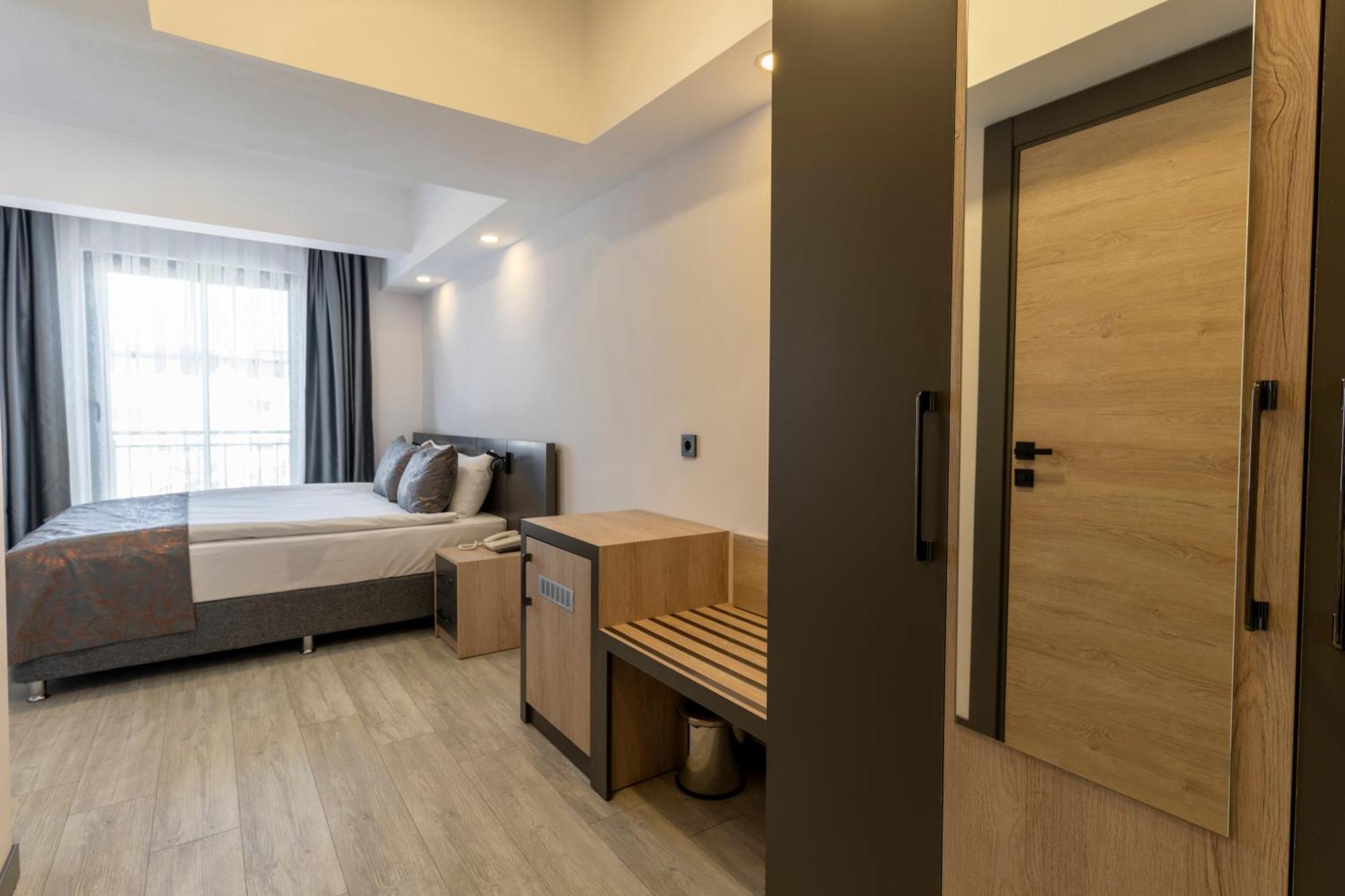 Irenic Hotel 4*