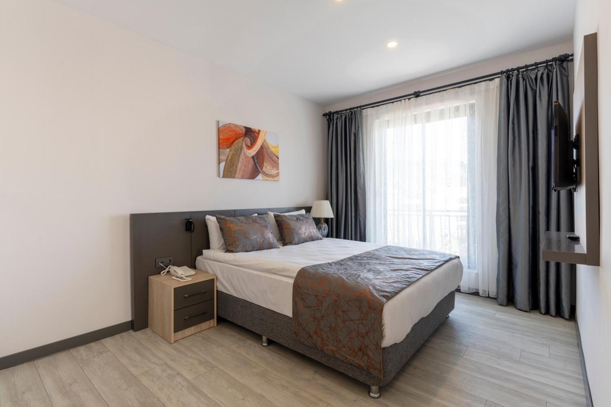 Irenic Hotel 4*