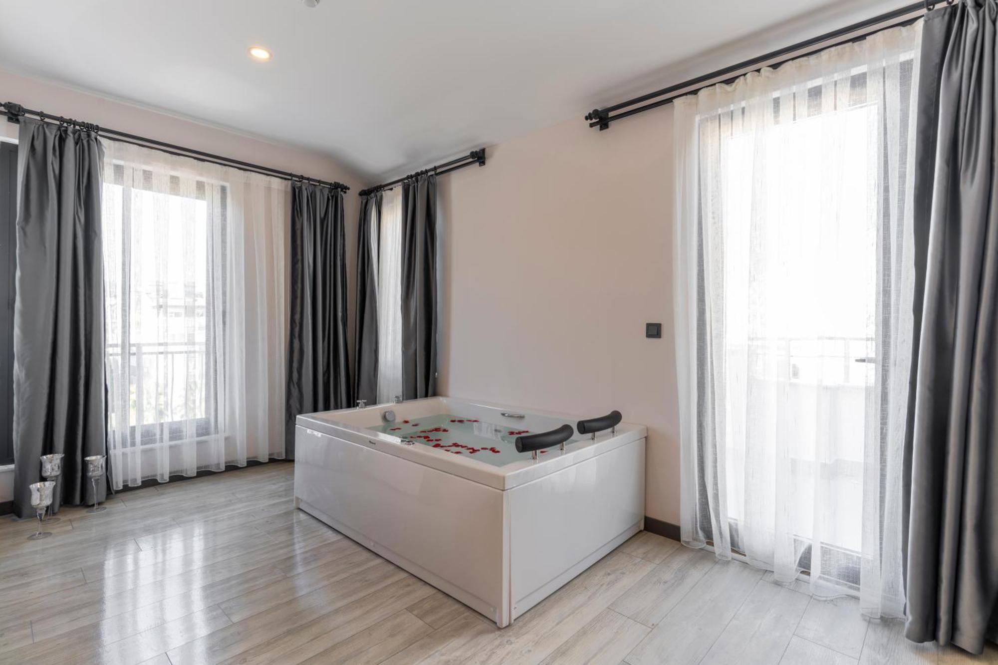 Hotel Irenic
